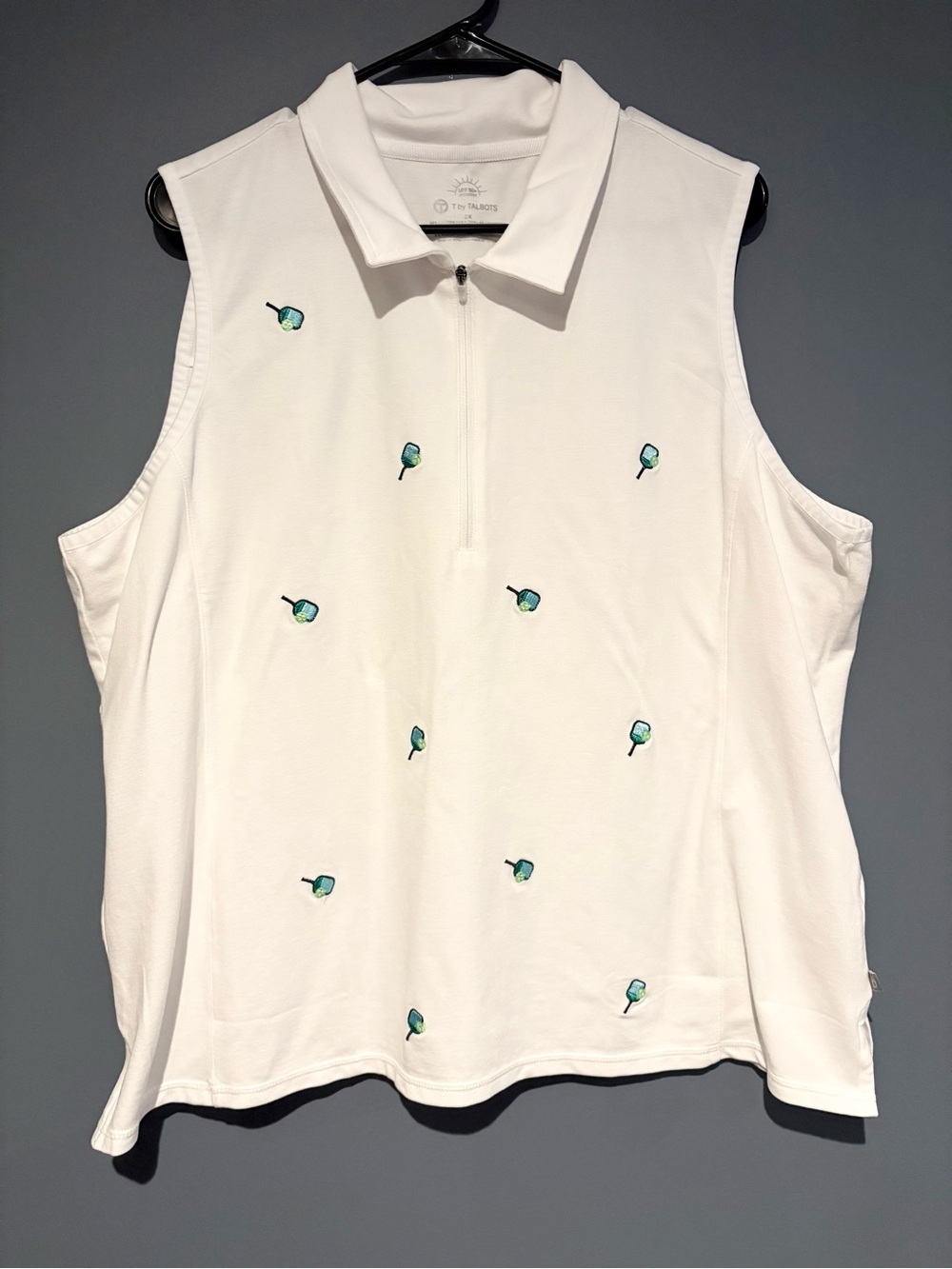 Pickleball Shirt 2XL T by Talbots White Sleeveless Embroidered Spandex Blend